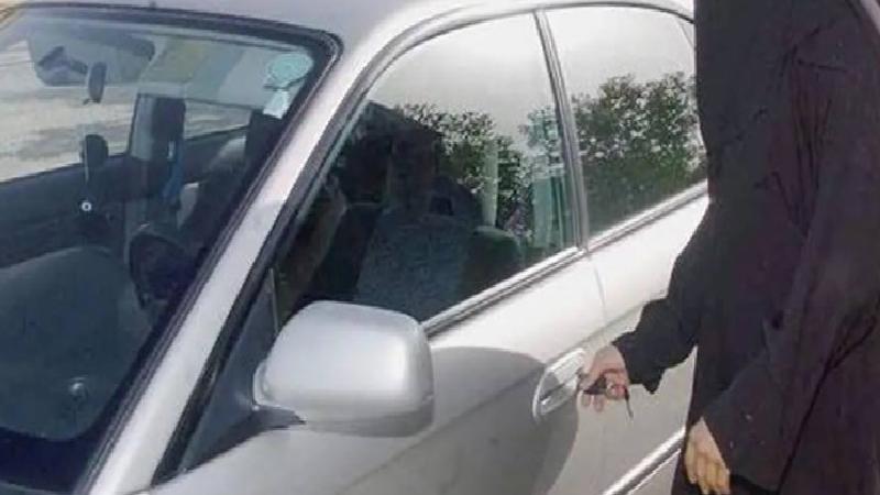 Almanya’da mahkeme trafikte peçeli çarşafa izin vermedi