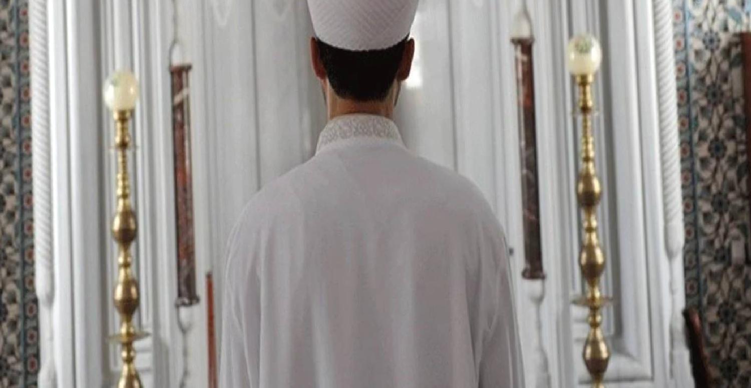 Boş senet imzalatıp borç para veren imamdan köylülere haciz