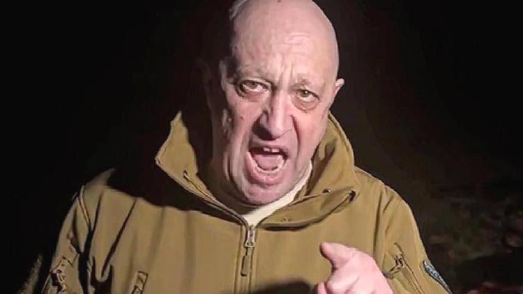 Fehmi Koru: Gazetelerin arşiv değeri hassasiyeti bulunmazsa gerçekler kaynayıp gider