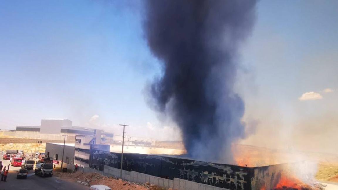 Gaziantep’te fabrika yangını: 10 kişi dumandan etkilendi