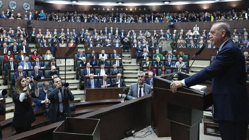 Mehmet Tezkan: Hükûmet, milletin ümüğünü sıkarken muhalefetten çekinmeliydi,bizde tepki yok, at koşturuyorlar