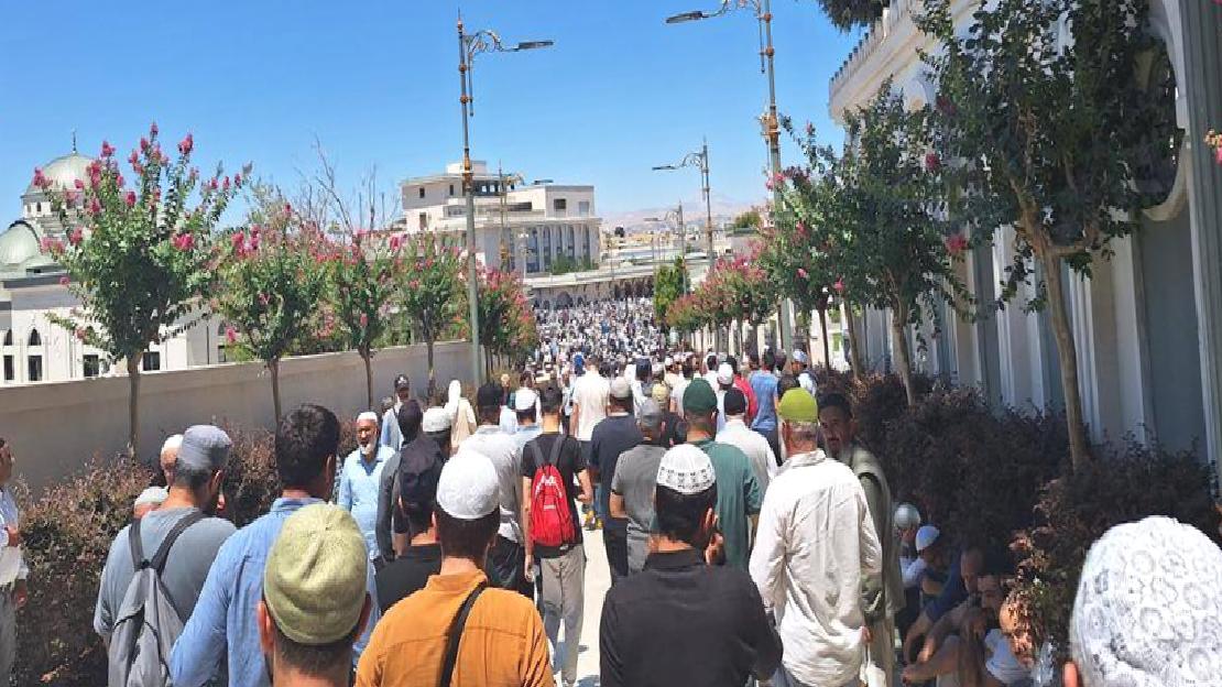 Menzil Köyü: İbadet, ticaret, turizm