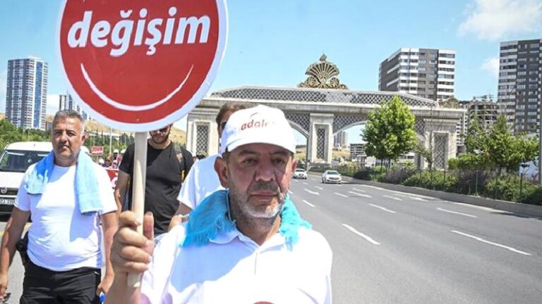 Tanju Özcan’dan CHP yönetimine: Kurultay tarihini açıklayın, karşınıza aday olarak çıkmaya hazırım