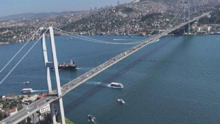 Bayram tatilinde yap-işlet-devret projeleri hariç köprü, otoyol ve toplu taşıma hizmetleri ücretsiz olacak