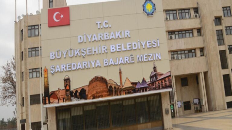 Diyarbakır Büyükşehir Belediyesi’nden “Kandil Diyarbakır’a kayyım atamış” haberi yapan Yeni Şafak’a: Kağıt parçası