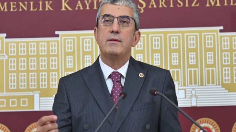 Grup Başkanvekili Günaydın: CHP, AKP’ye hayat öpücüğü verecek bir adım atmayacak