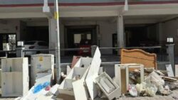 İzmir’de çıkan “moloz” kavgasında yönetici, apartman sakini tarafından öldürüldü
