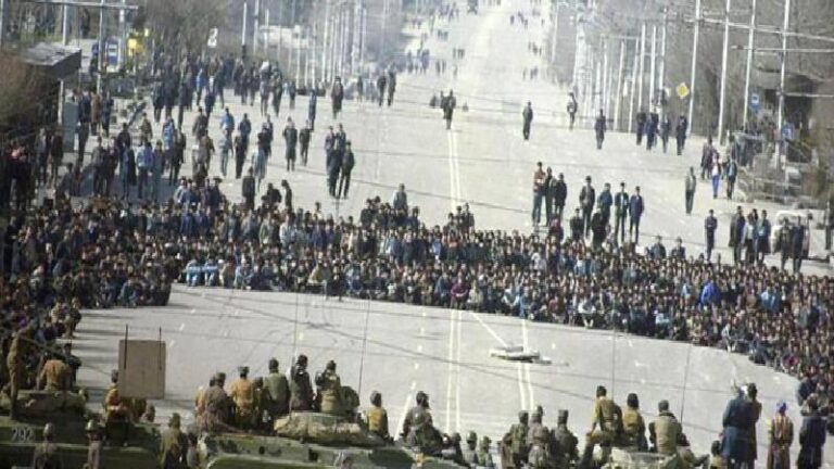 Tacikistan’da başörtüsü ve İslami semboller yasağı