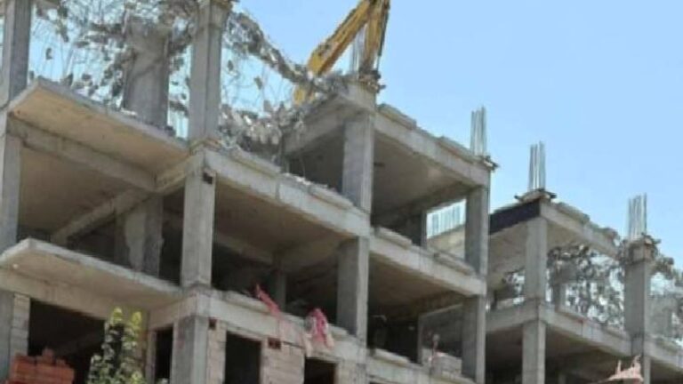 TOKİ,  ruhsat almadan başladığı inşaatta 4 kat sınırına uymayıp kaçak kat çıktı!