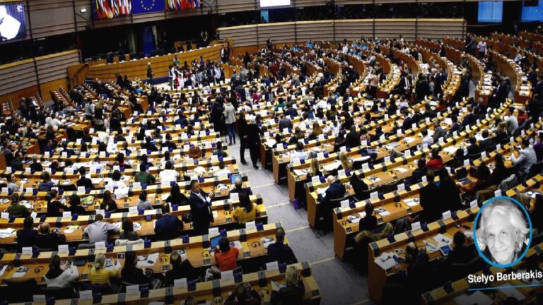 Yunanistan’da Miçotakis’in partisi birinciliğini koruyor