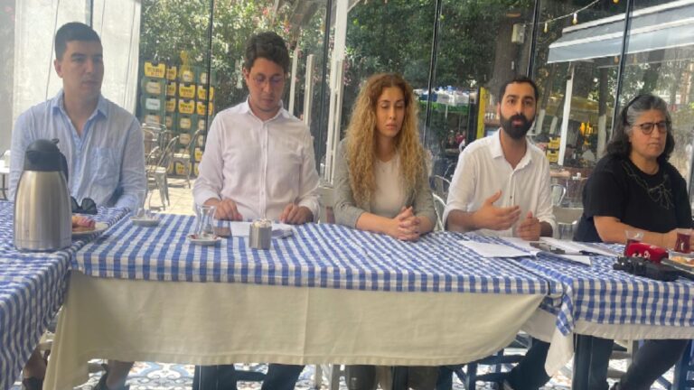 Adalet Peşinde Aileleri Platformu: Depremin üzerinden 1,5 yıl geçmesine rağmen hiçbir kamu görevlisi yargılanmadı