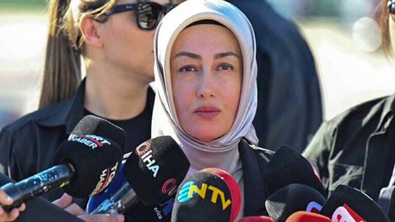 Ayşe Ateş’in avukatının duruşmadan çıkarılması talimatına uymadıkları gerekçesiyle 15 polis hakkında suç duyurusu