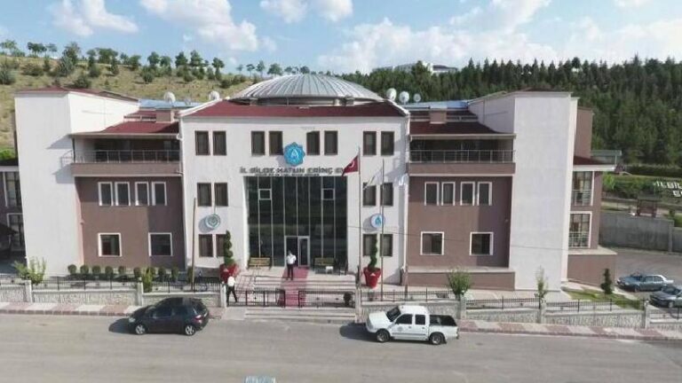 Bahçeli, Etimesgut Huzurevi’nin işletmesini CHP’li belediyeden aldı