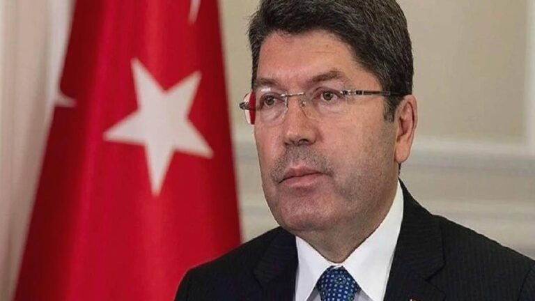 Bakan Tunç: Türkeş’in Osman Kavala’yı ziyaret etmek için verdiği dilekçe değerlendirme aşamasında