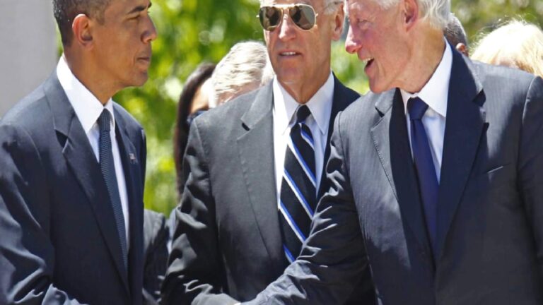 Clinton’dan Harris’e destek, Obama’dan ‘risk’ açıklaması