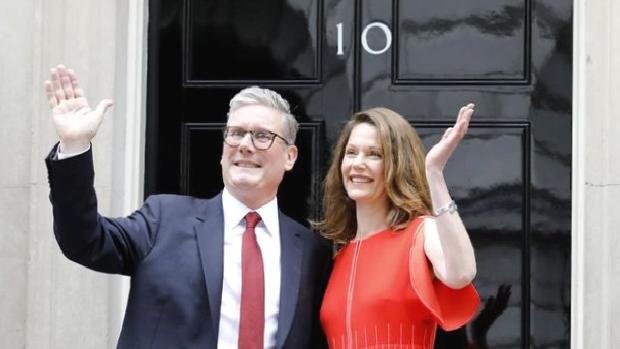 İngiltere’de yeni kabine belli olmaya başladı