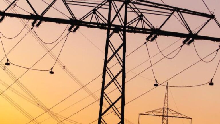 Irak Türkiye’den elektrik ithalatına başladı