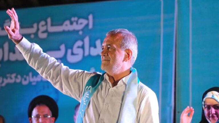 İran’da cumhurbaşkanı seçilen Pezeşkiyan, Meclis’e iş birliği mesajı verdi