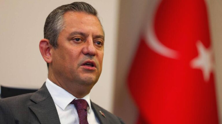 Özgür Özel, son anket sonuçlarını paylaştı: AKP ile farkı 4 puana çıkardık