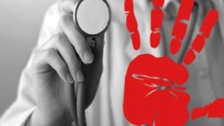 Sağlıkta şiddet sürüyor; doktora kaskla saldırdılar!