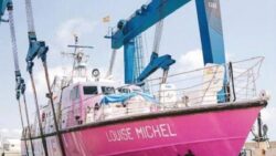 Sokak sanatçısı Banksy tarafından finanse edilen göçmen arama-kurtarma gemisi 37 mülteciyi kurtardı; İtalya gemiye el koydu