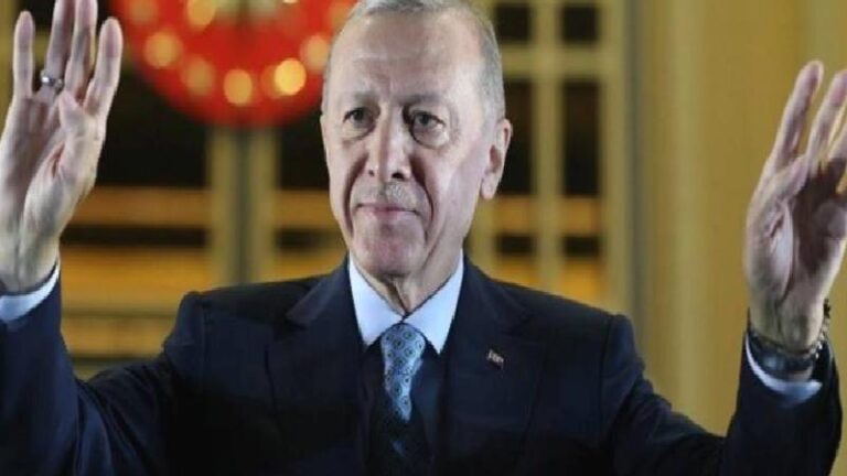 Cumhurbaşkanı Erdoğan’ın ”cibiliyetsiz” ve ”ev zencileri” sözleri yargıya taşındı: Bugün olmasa da elbet bir gün mahkemelerin karşısına çıkacak!