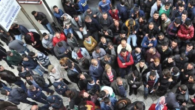 İYİ Partili Türkoğlu: “Geçtiğimiz ay bir şehir nüfusu kadar insan işsiz kaldı”