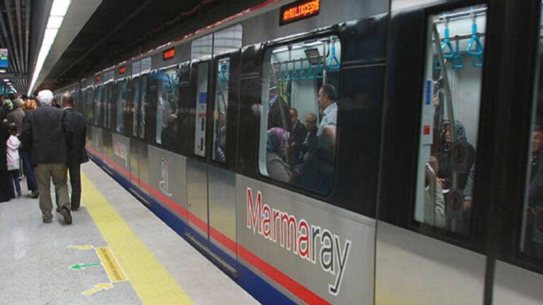 Marmaray istasyonunda kavga: 1 yaralı, 2 kişi gözaltına alındı