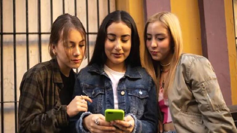 Sosyal medyada mükemmellik baskısı: “Bu sefer de vajinamızın rengi mi koyu?”