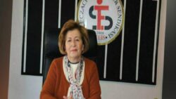 TEİS Genel Başkanı Saydan: Hızla artan eczacılık fakülteleri mesleğin geleceğini tehdit ediyor