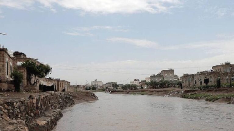 Yemen’de sel nedeniyle yerinden olan ailelerin sayısı 12 bini geçti