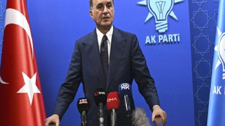 AKP’li Çelik: Teğmenlere hakaret kabul edilemez, yemin töreninde Atatürk’ü anmaları kadar doğal bir şey yoktur