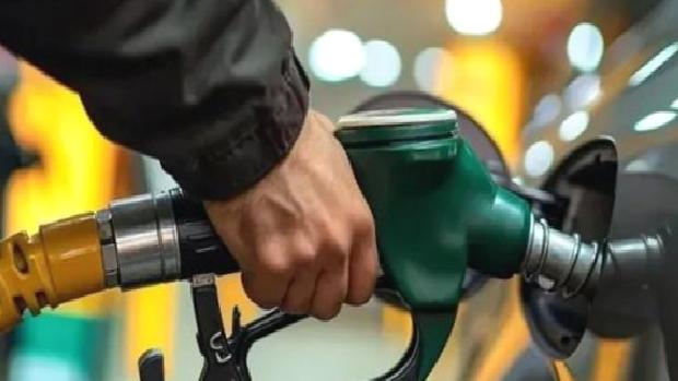 Benzine zam yapıldı