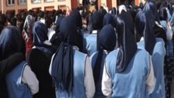 Bursa Cumhuriyet Savcısı, “başı açık öğrenciye karışırım” diyen okul müdürü hakkında soruşturmaya gerek duymamış!