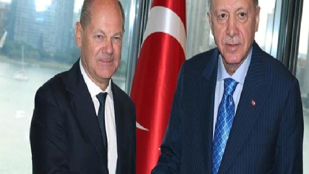 Erdoğan Almanya Başbakanı Olaf Scholz ile görüştü