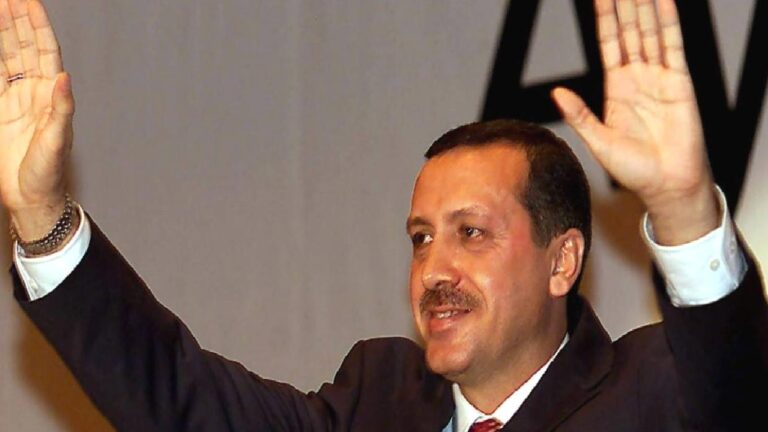 Ertuğrul Özkök: Bir mahalleli anlatıyor; AKP’nin kurulduğu o otelde bugün neler konuşuluyor?