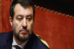 İtalya’da göçmenleri denizde ‘mahsur bırakan’ Başbakan Yardımcısı Salvini’ye 6 yıl hapis istemi