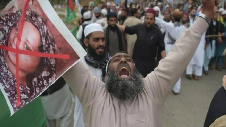 Pakistan’da yargısız infaz: Dine hakaret ettiği öne sürülen bir kişi öldürüldü