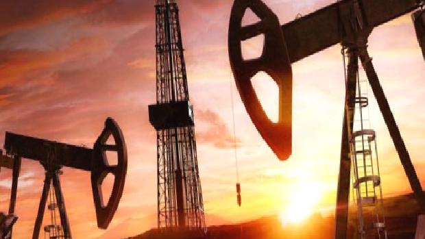 Petrol kasırga endişeleriyle yatay seyirde