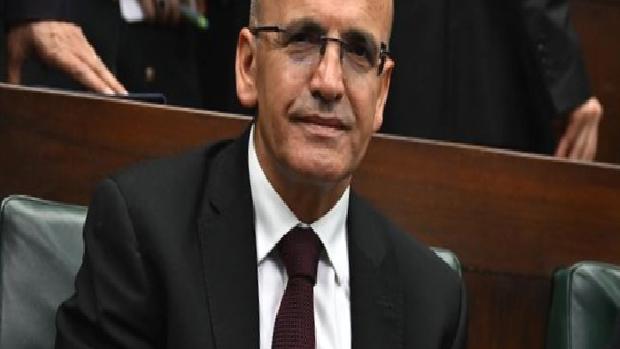“Üç derecelendirme kuruluşundan not artırımı alan tek ülkeyiz”