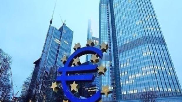 Euro Bölgesi’nde tüketicinin enflasyon beklentisi düşmeye devam ediyor