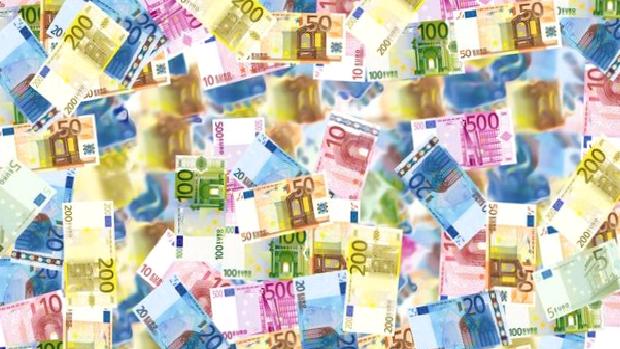 Euro Bölgesi’nin kamu borcu arttı