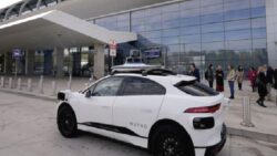 Otonom araç şirketi Waymo 5,6 milyar dolar topladı