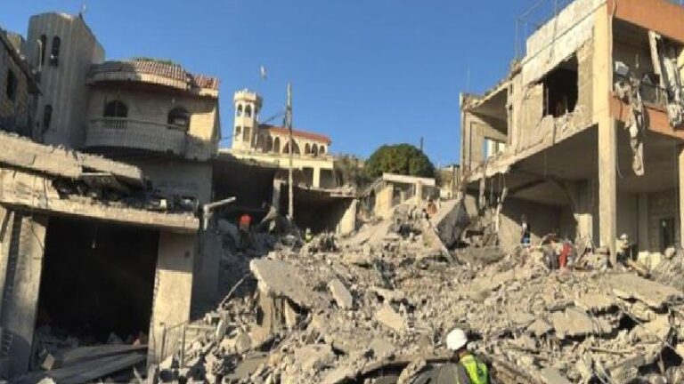 İsrail ile Lübnan arasında sağlanan ateşkes antlaşması yürürlüğe girdi