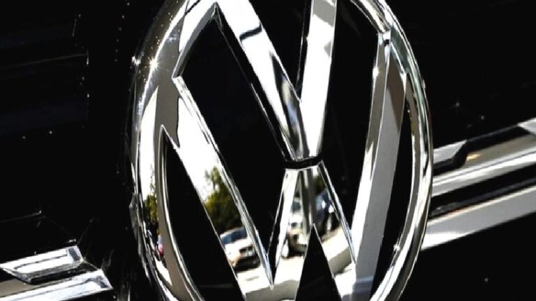 Alman Bakan Habeck VW’den ucuz elektrikli araba üretmesini istedi