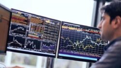 Küresel hisse senedi fonları son 15 yılın en büyük para çıkışlarını yaşadı