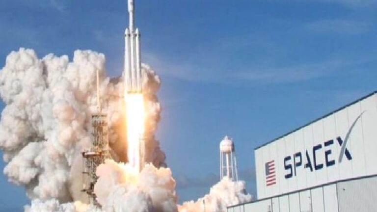 Musk’ın uzay şirketinin değeri Netflix’in altında