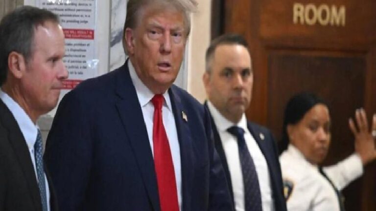 Trump cinsel taciz davasında 5 milyon dolar tazminat ödeyecek