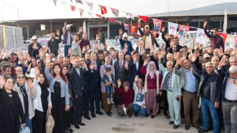 Vahap Seçer’den Cumhurbaşkanı Erdoğan’a: Sarsılmaya ihtiyacımız yok, kendimizdeyiz, ayaklarımız da yere basıyor!