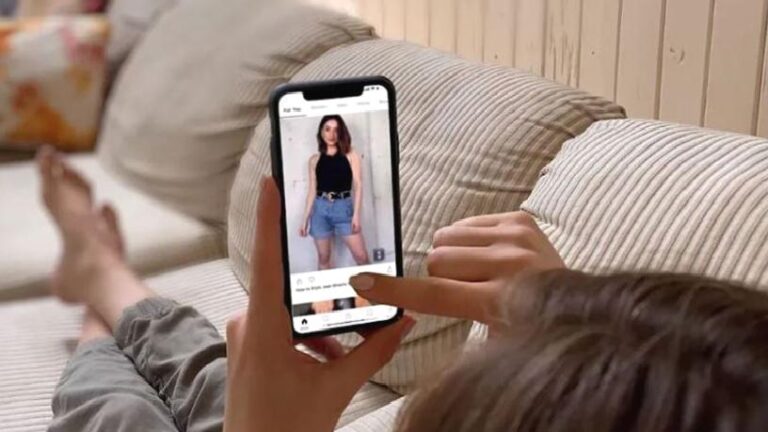 ABD’de tatil dönemi çevrimiçi satışlar mobil alışveriş öncülüğünde yüzde 9 arttı